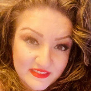 Meet your Posher, Delyara